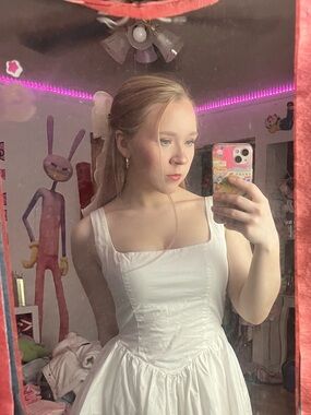 Meet your Posher, Emmabelle